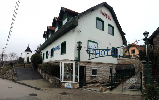   - Holiday Hotel Tihany