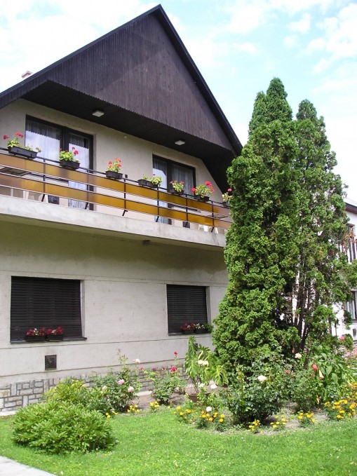   - Lantos Apartmanház Siófok