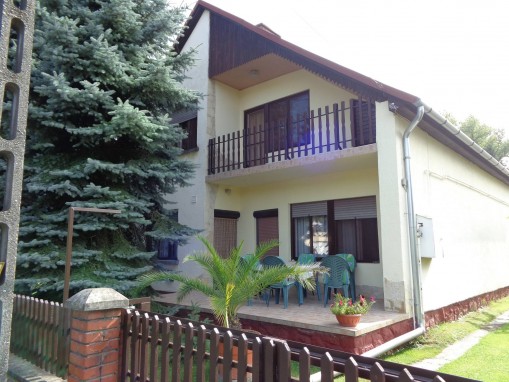   - Emília Apartman Balatonföldvár