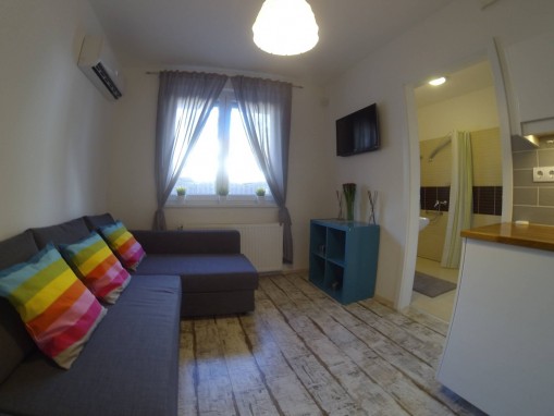   - Dinda Apartman Siófok