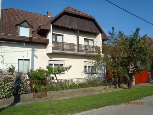   - Csaba Apartmanház Siófok