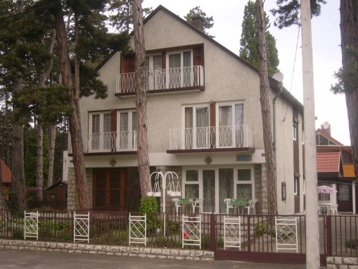   - Fenyves Villa Siófok