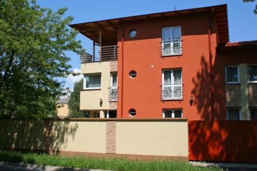   - Villa Mediterrana Siófok