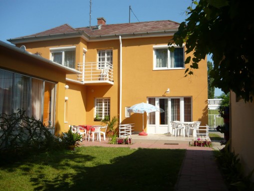   - Ifjúsági Szálláshely Villa Benjamin Siófok