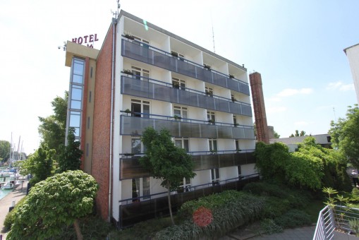   - Hotel Móló Siófok